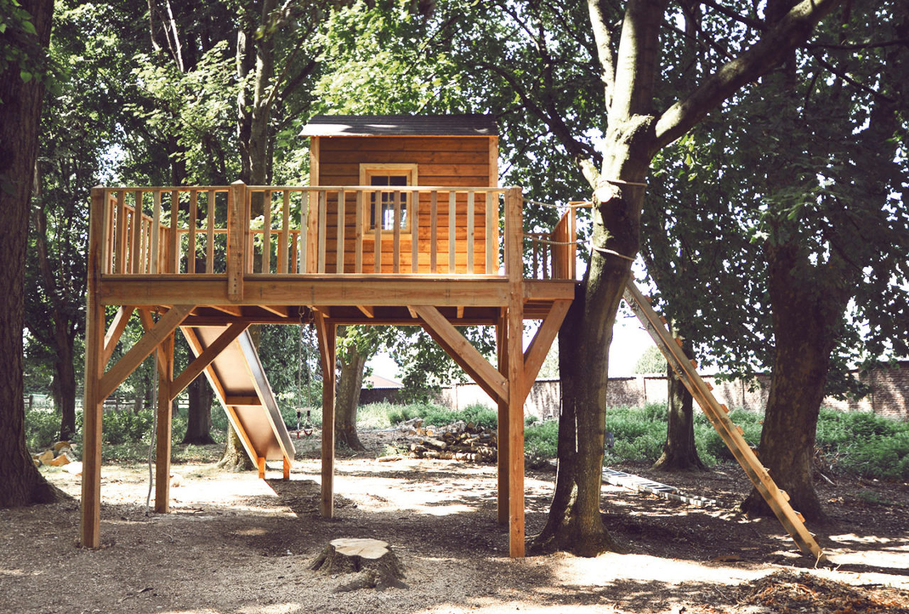 Cabane pour enfants sur pilotis | Back To Wood
