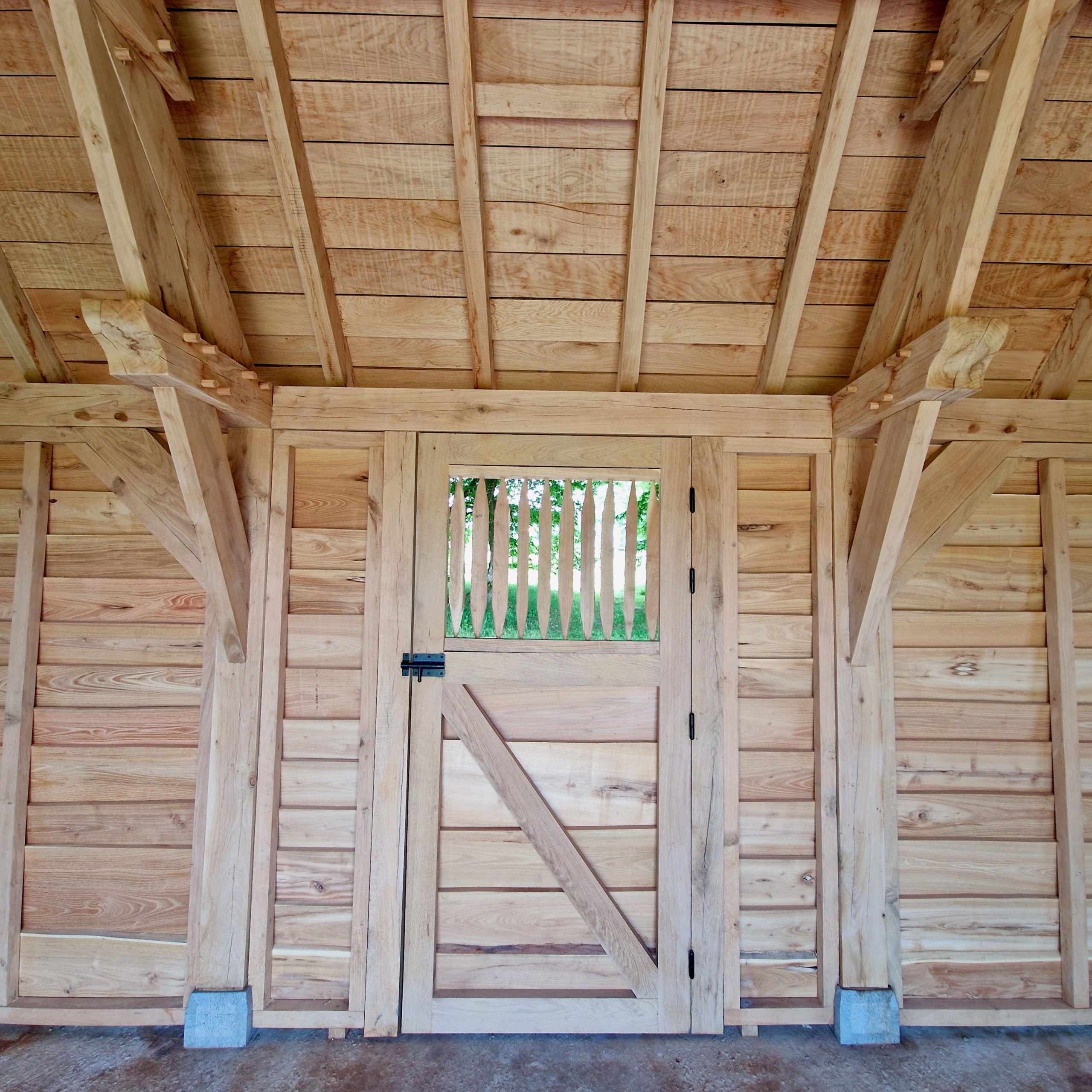 Bergerie en acacia intérieur Bergerie en acacia intérieur