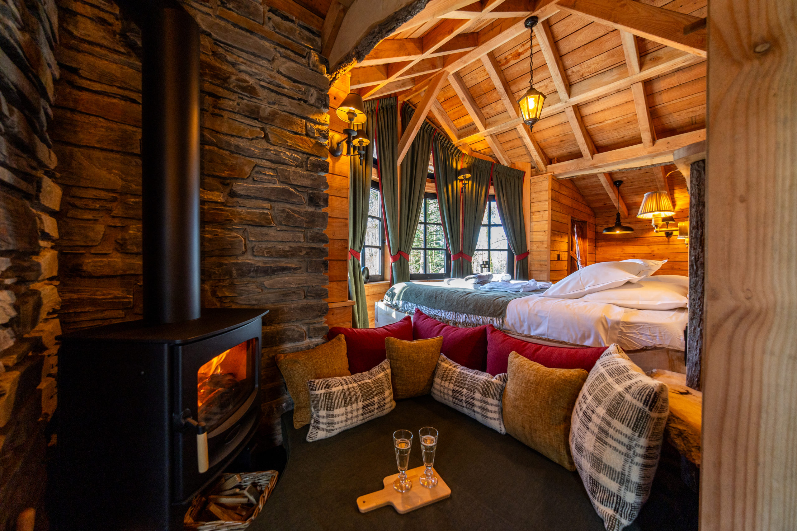 Cabane grotte intérieur